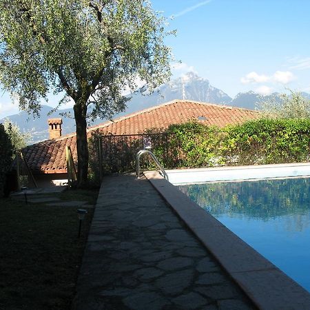 Villa Patrizia Torri Del Benaco Exteriör bild