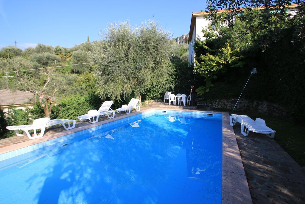 Villa Patrizia Torri Del Benaco Exteriör bild